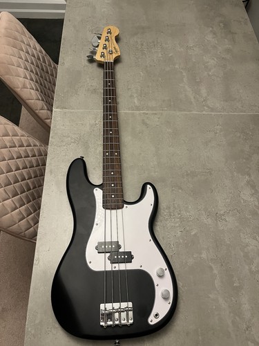 Fender squire bass - bass, black
